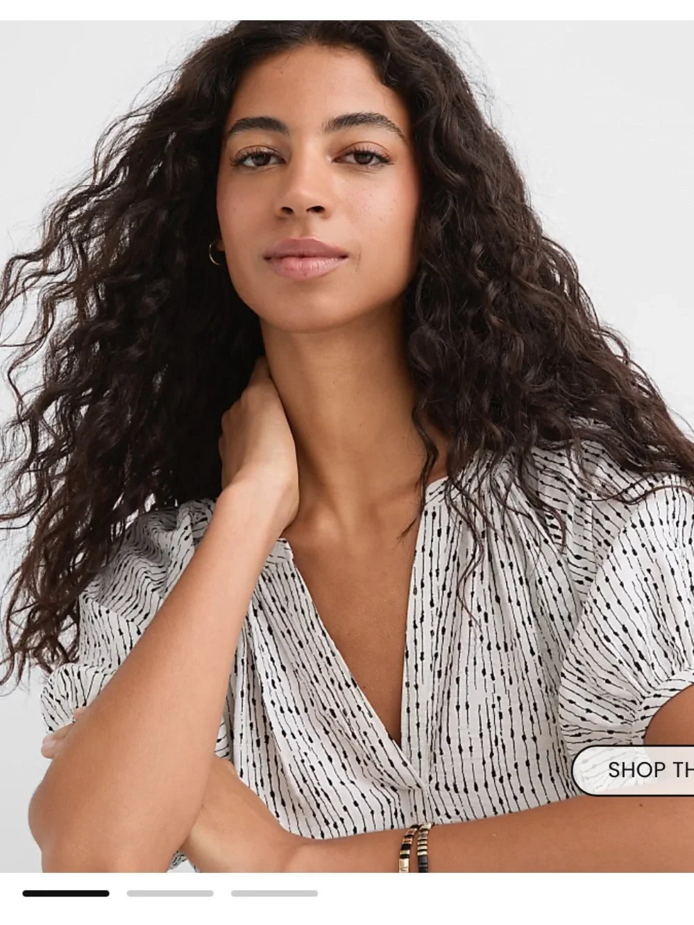 NWT Raindrop Puff Sleeve Split Neck Top - White/Black Print